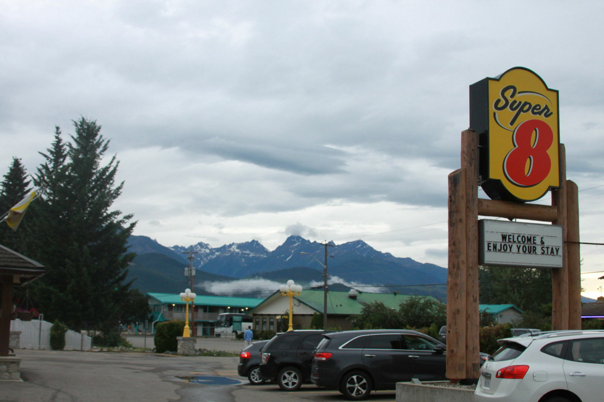 Hotel Super 8 By Wyndham Valemount Exterior foto